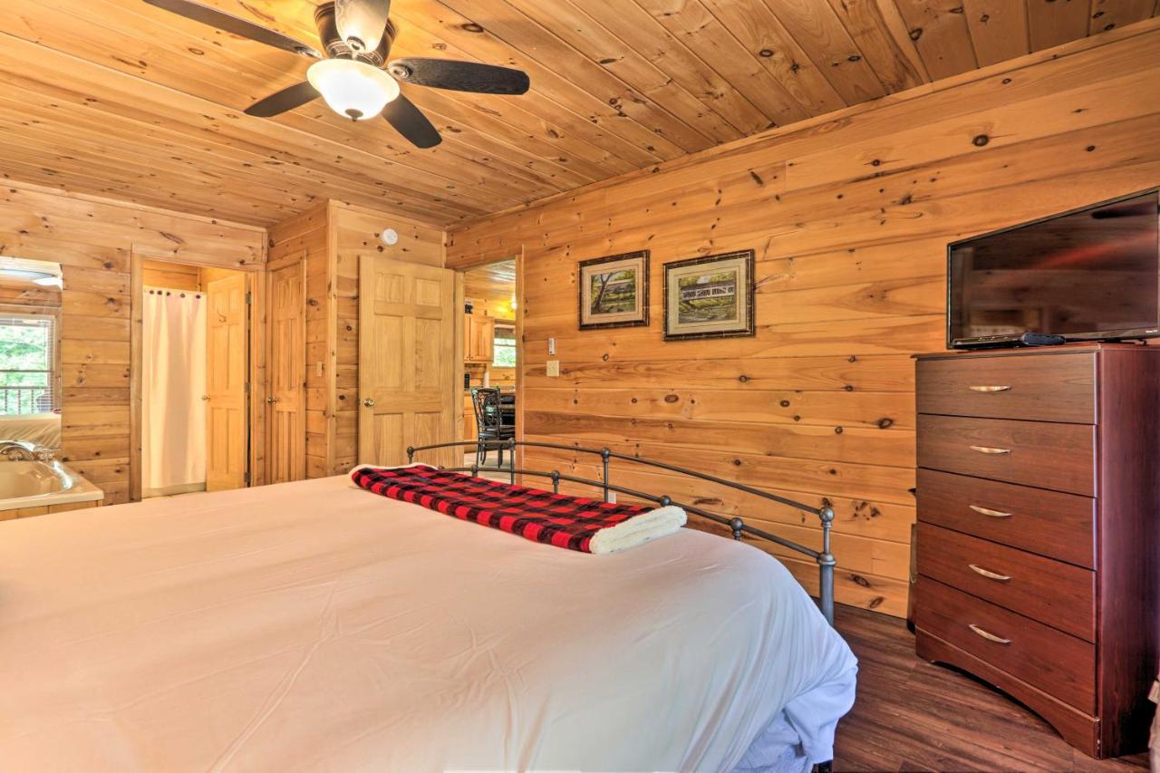 Cabin With Deck And Fireplace Less Than 3 Mi To Dollywood! Pigeon Forge Exterior photo