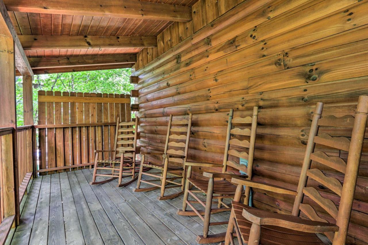 Cabin With Deck And Fireplace Less Than 3 Mi To Dollywood! Pigeon Forge Exterior photo