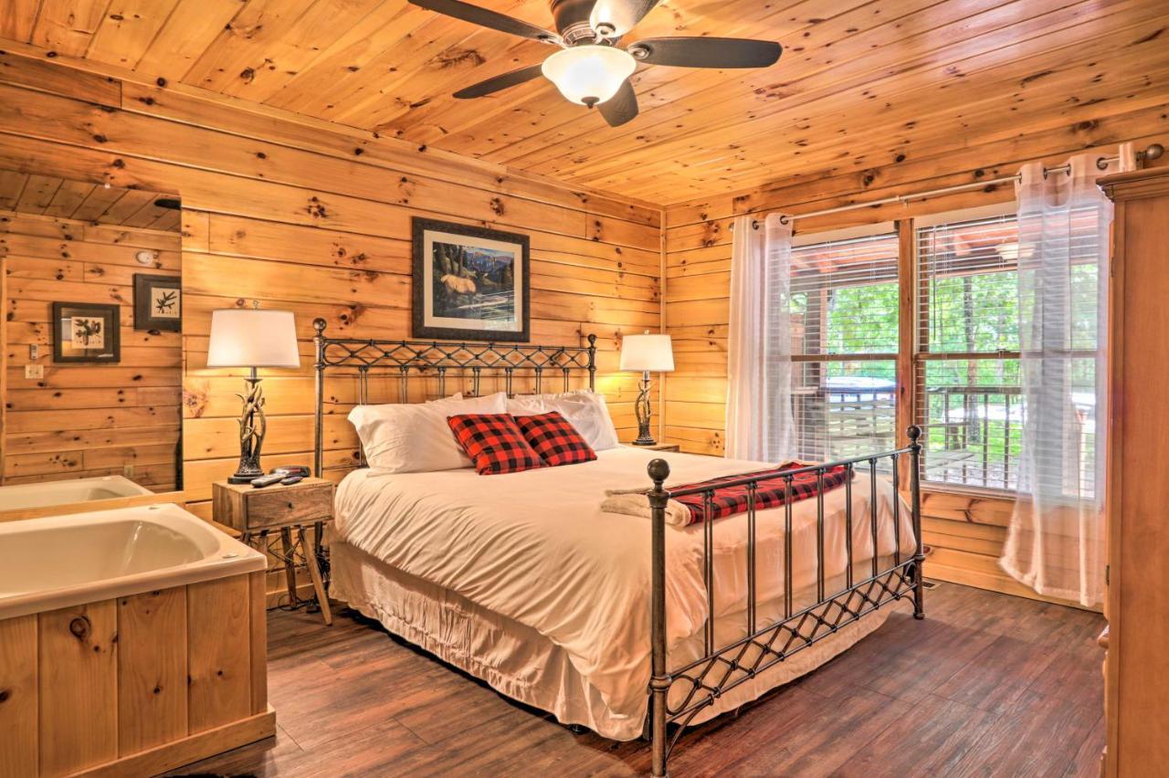 Cabin With Deck And Fireplace Less Than 3 Mi To Dollywood! Pigeon Forge Exterior photo